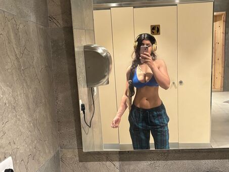 Apoorva Tripathi Nude Leaks OnlyFans Photo 2