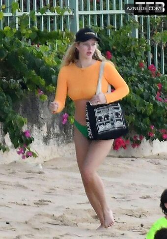 Apple Martin Nude Leaks OnlyFans Photo 35