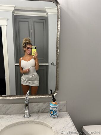 Breckiehill Nude Leaks OnlyFans Photo 10