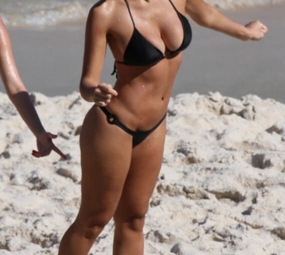 Debora Nascimento Nude & Sexy Collection (13 Photos)