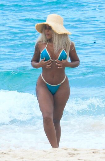 Cariúcha Nude Leaks OnlyFans Photo 99