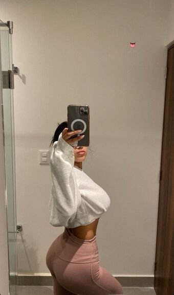 Valeee.garciaa Nude Leaks OnlyFans Photo 16