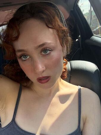 Chappell Roan Nude Leaks OnlyFans Photo 93