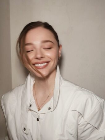 Chloe Grace Moretz Nude Leaks OnlyFans Photo 165