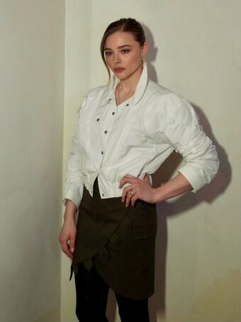 Chloe Grace Moretz Nude Leaks OnlyFans Photo 167