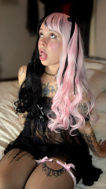 Cleaning Mommy Nude Leaks OnlyFans Photo 17