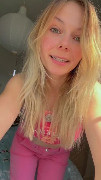 SmileyDani158 Nude Leaks OnlyFans Photo 305