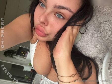 Fionachen Nude Leaks OnlyFans Photo 32