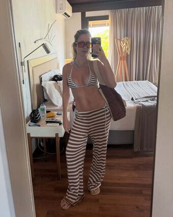 Gabriela Prioli Nude Leaks OnlyFans Photo 36