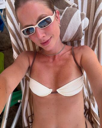 Gabriela Prioli Nude Leaks OnlyFans Photo 40