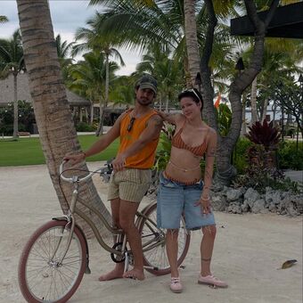 Halsey Nude Leaks OnlyFans Photo 315