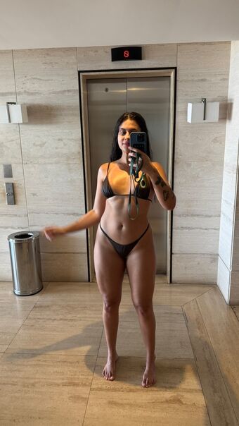 Hana Khalil Nude Leaks OnlyFans Photo 9