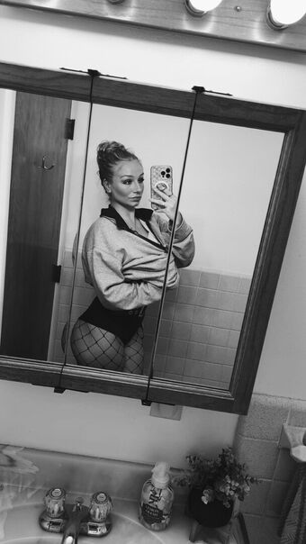 Hannah Woods Nude Leaks OnlyFans Photo 197