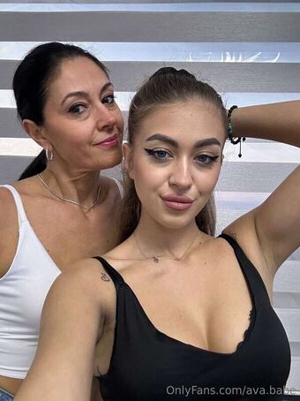 Hauls Ava & Victoria Nude Leaks OnlyFans Photo 6