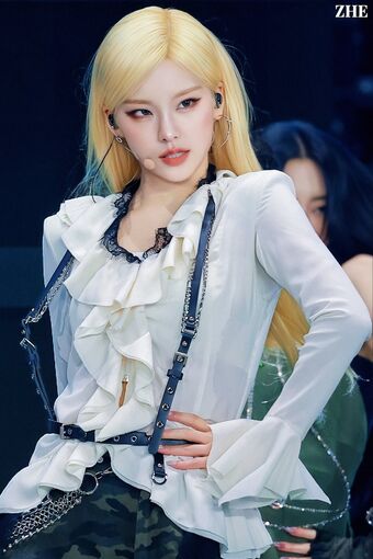 Yeji Nude Leaks OnlyFans Photo 320