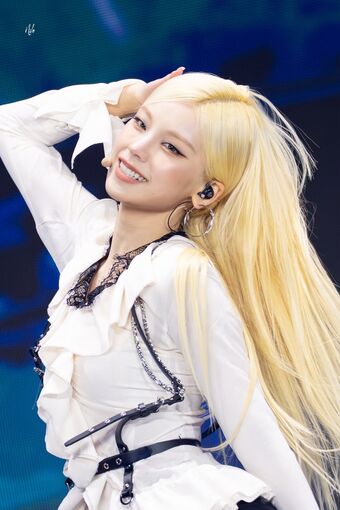 Yeji Nude Leaks OnlyFans Photo 322