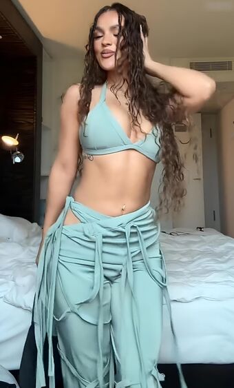 Jeje Lopes Nude Leaks OnlyFans Photo 145