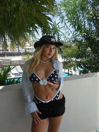 Jhianny Chachati Nude Leaks OnlyFans Photo 1