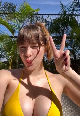 Jhulia Pimentel Nude Leaks OnlyFans Photo 37