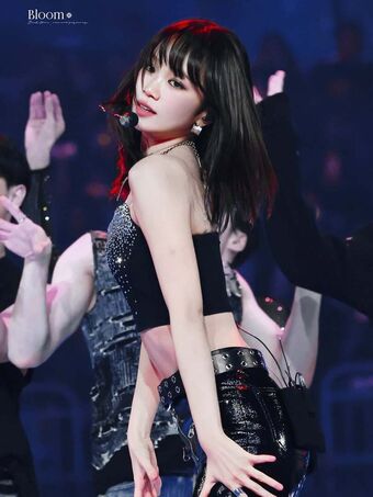 Kim Chaewon 김채원 [Le Sserafim] Nude Leaks OnlyFans Photo 34