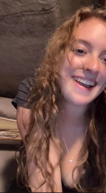 Laila Wolf Nude Leaks OnlyFans Photo 21