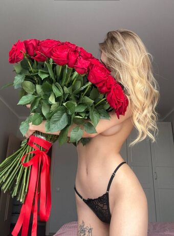 Lana-Chester Nude Leaks OnlyFans Photo 11