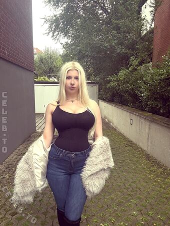 Laura.z57 Nude Leaks OnlyFans Photo 35