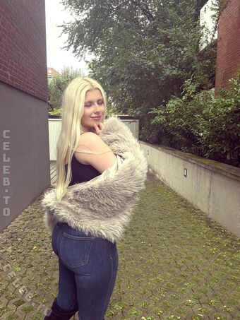 Laura.z57 Nude Leaks OnlyFans Photo 38