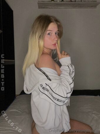 younglily.official Nude Leaks OnlyFans Photo 15