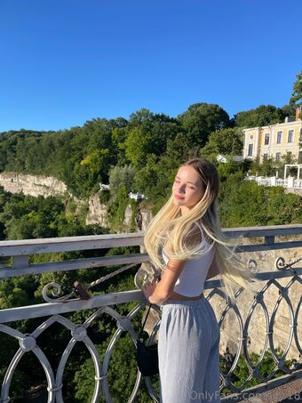 lily.18 Nude Leaks OnlyFans Photo 28