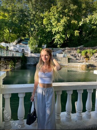 lily.18 Nude Leaks OnlyFans Photo 29