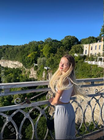 lily.18 Nude Leaks OnlyFans Photo 30