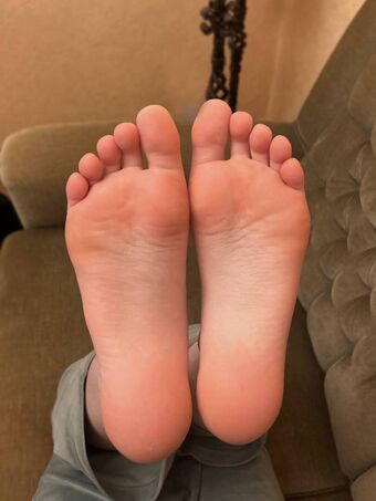 Ljinzer / linzarrd / Linzefeet / linzzzer / linziier Nude Leaks OnlyFans Photo 11