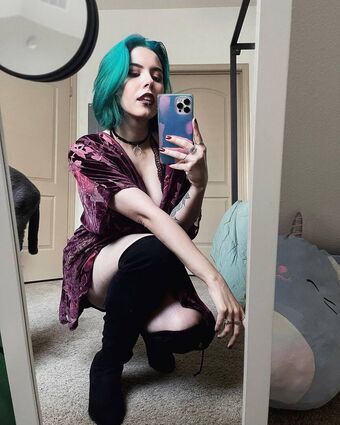 Luna Bloom Nude Leaks OnlyFans Photo 11