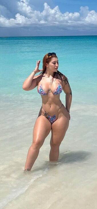 Megan (@me.abre) Nude Leaks OnlyFans Photo 4