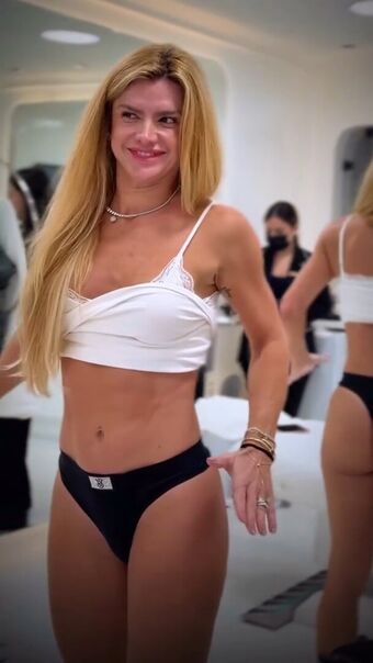 Mirella Santos Nude Leaks OnlyFans Photo 43