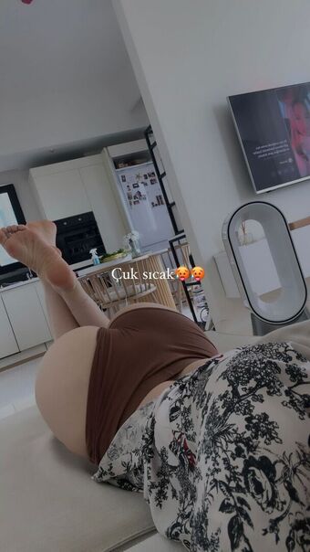 oznurunuz Nude Leaks OnlyFans Photo 1