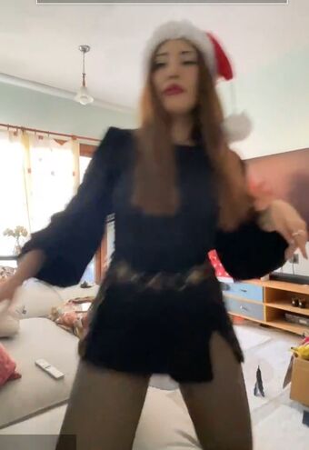 Özge Azunyan Nude Leaks OnlyFans Photo 75