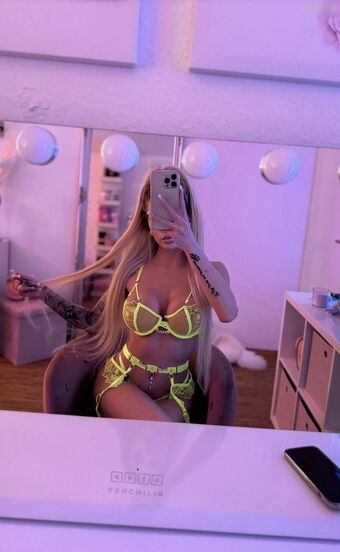 Princess Léonie Alwine Nude Leaks OnlyFans Photo 55