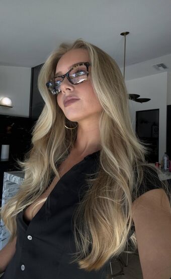 Samantha Riehl Nude Leaks OnlyFans Photo 5