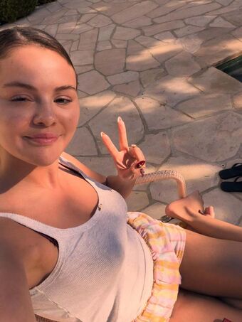 Selena Gomez Nude Leaks OnlyFans Photo 535