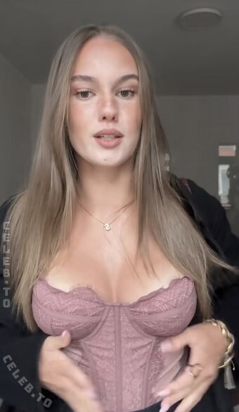 Sophie Scholz Nude Leaks OnlyFans Photo 20