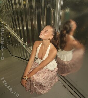 Sophie Scholz Nude Leaks OnlyFans Photo 12