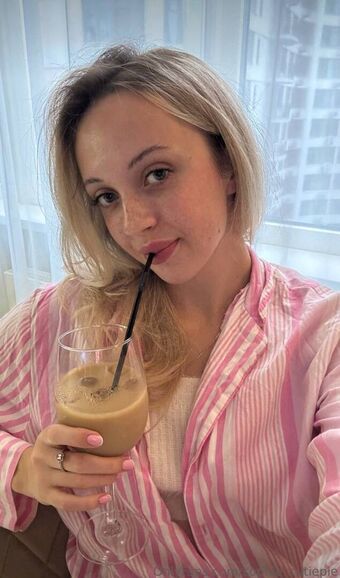 sophie.cutiepie Nude Leaks OnlyFans Photo 6