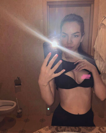 Syakaya Nude Leaks OnlyFans Photo 17