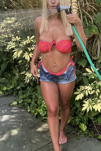 Taylor Wright / lilbit south / lilbitsouth / mybigfeetsize9 Nude Leaks OnlyFans  – Leaked Models