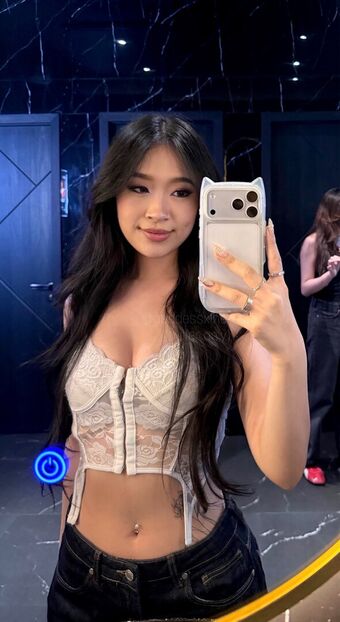 Theresa Nguyen Nude Leaks OnlyFans Photo 28