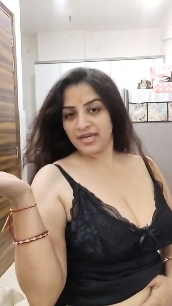 vandanapathak Nude Leaks OnlyFans Photo 2