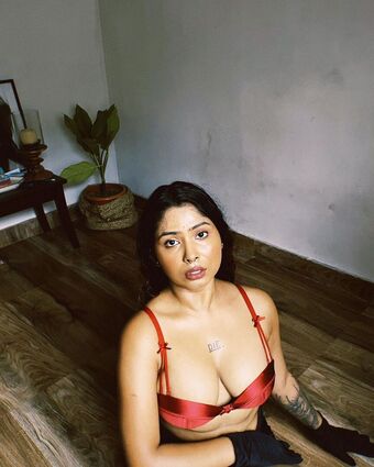 yajnaseni25 Nude Leaks OnlyFans Photo 1