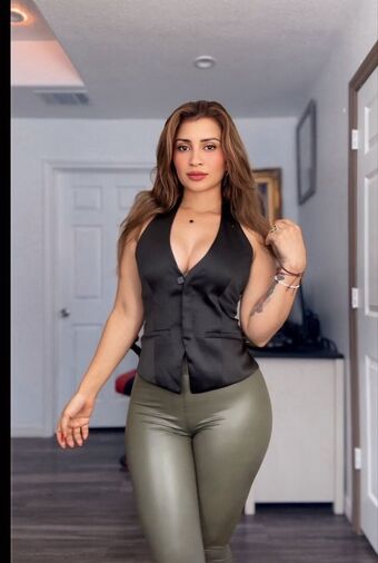 Zoe Victoria Suazo Nude Leaks OnlyFans Photo 17